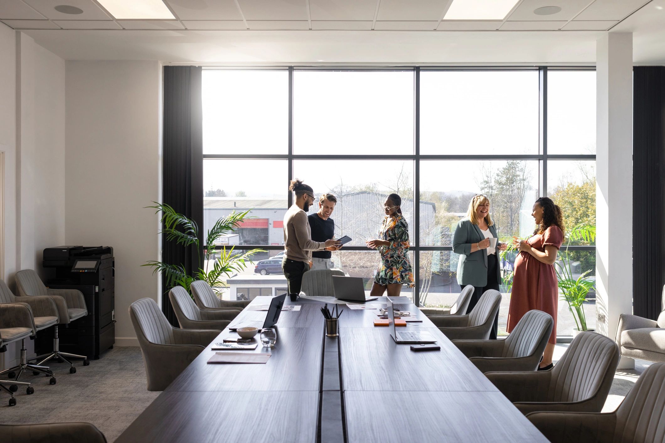 Business professionals in a modern consultation meeting